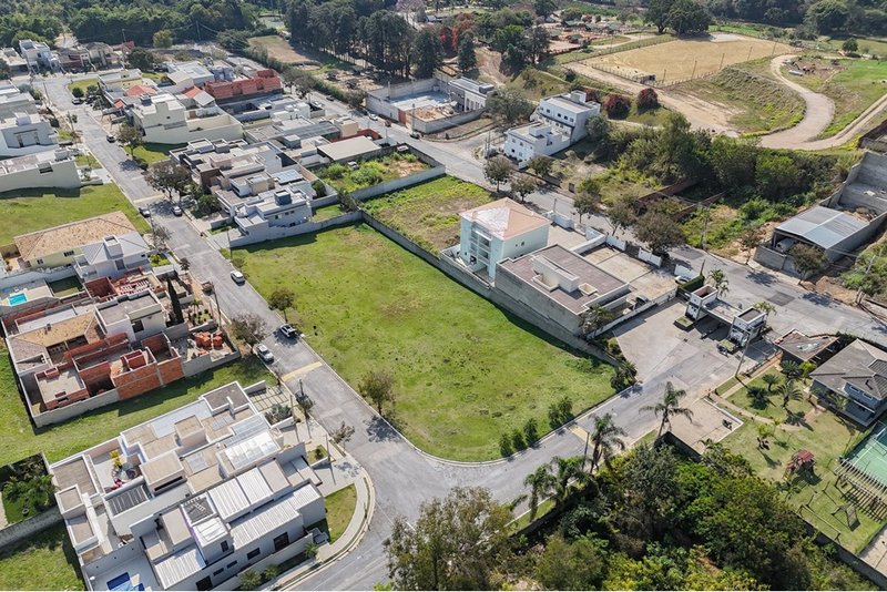 TERRENO Á VENDA - 595m - R$ 350.000 - CONDOMÍNIO GRAMADOS SOROCABA - Sorocaba SP Avenida Gabriel Seme Cury Sorocaba - 