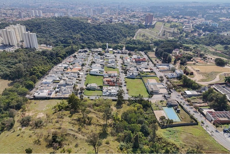 TERRENO Á VENDA - 595m - R$ 350.000 - CONDOMÍNIO GRAMADOS SOROCABA - Sorocaba SP Avenida Gabriel Seme Cury Sorocaba - 