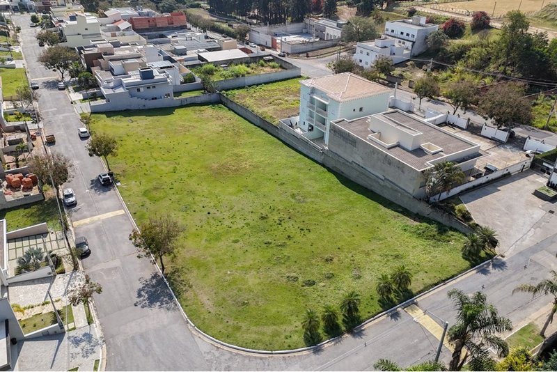 TERRENO Á VENDA - 595m - R$ 350.000 - CONDOMÍNIO GRAMADOS SOROCABA - Sorocaba SP Avenida Gabriel Seme Cury Sorocaba - 