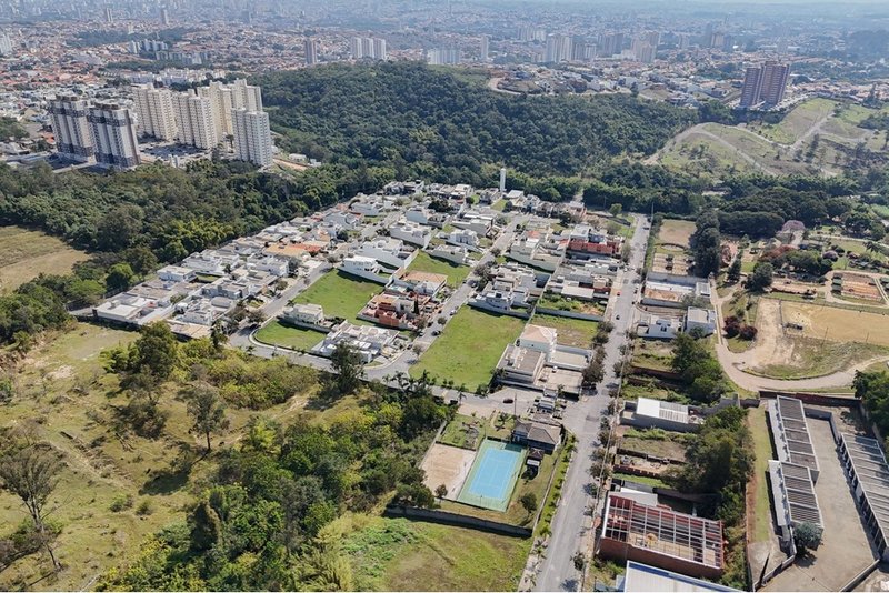 TERRENO Á VENDA - 595m - R$ 350.000 - CONDOMÍNIO GRAMADOS SOROCABA - Sorocaba SP Avenida Gabriel Seme Cury Sorocaba - 
