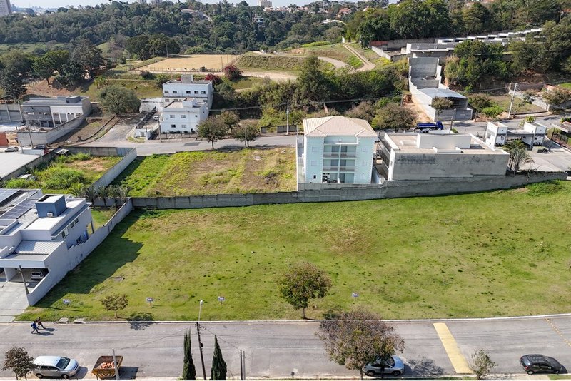 TERRENO Á VENDA - 595m - R$ 350.000 - CONDOMÍNIO GRAMADOS SOROCABA - Sorocaba SP Avenida Gabriel Seme Cury Sorocaba - 