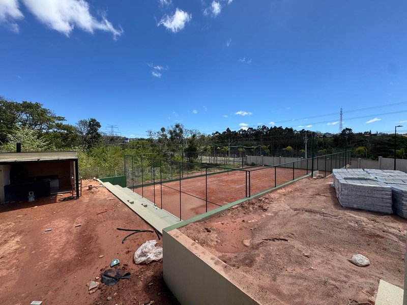 Terreno à Venda no Renomado Residencial Ville Sainte Anne – Em Sousas, Campinas Avenida Antônio Carlos Couto de Barros Campinas - 