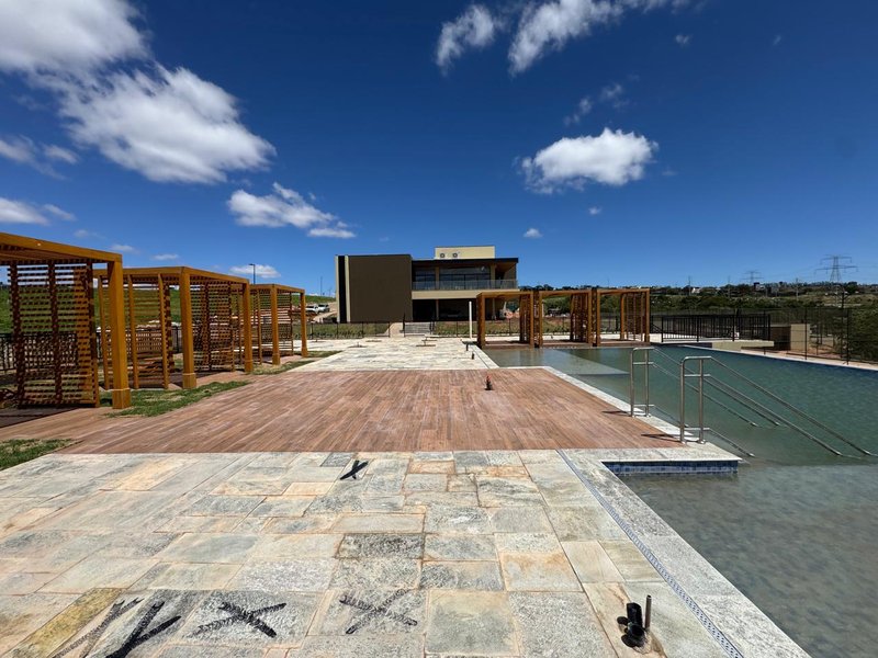 Terreno à Venda no Renomado Residencial Ville Sainte Anne – Em Sousas, Campinas Avenida Antônio Carlos Couto de Barros Campinas - 