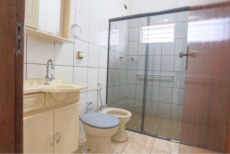 Casa à venda, 169m - 4 Dormitorios - 1 Suite - R$ 550.000 - Edícula - Wanel Ville Sorocaba Rua Luiz César Domingues Moraes Sorocaba - 