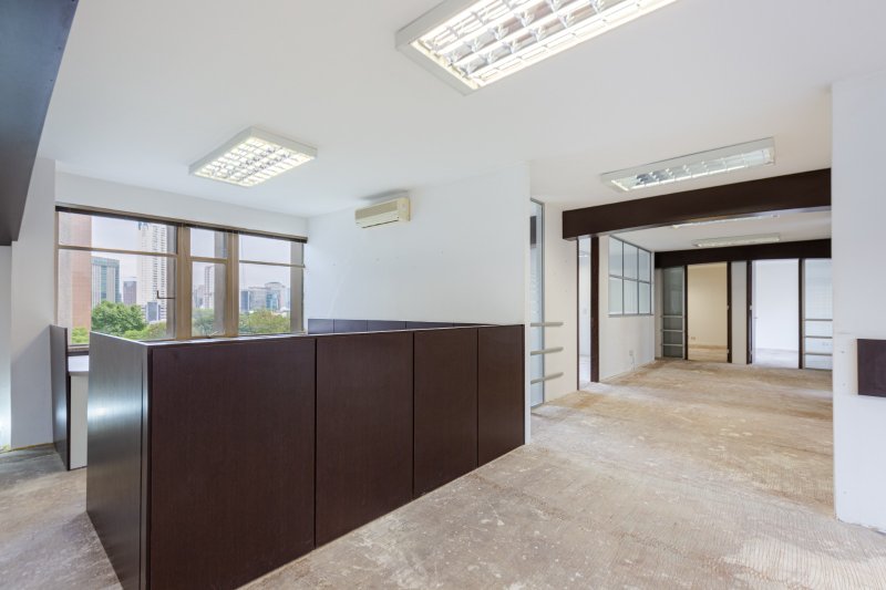 ALUGO OU VENDO CONJUNTO COMERCIAL – 234M2 – 6 VAGAS - BERRINI Avenida Engenheiro Luiz Carlos Berrini São Paulo - 