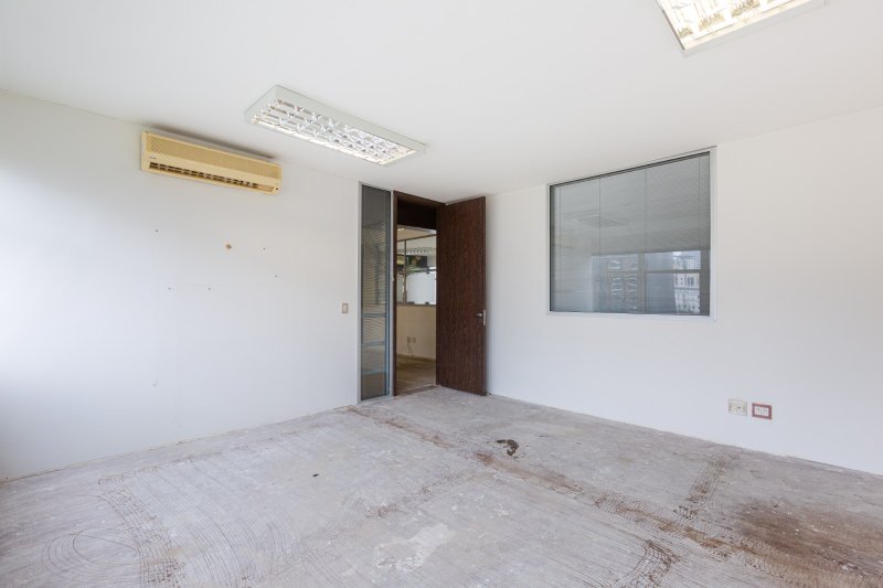 ALUGO OU VENDO CONJUNTO COMERCIAL – 234M2 – 6 VAGAS - BERRINI Avenida Engenheiro Luiz Carlos Berrini São Paulo - 