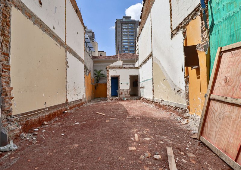 VENDO TERRENO PLANO - 120M2 COM 5M DE FRENTE - EXCELENTE LOCALIZAÇÃO Rua Estela São Paulo - 