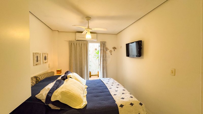 Viva o privilégio de estar a poucos passos do mar em Juquehy - À VENDA  São Sebastião - 