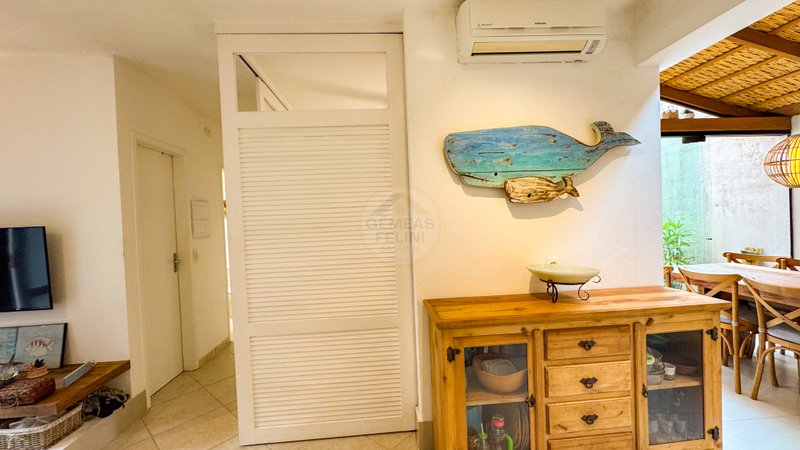 Viva o privilégio de estar a poucos passos do mar em Juquehy - À VENDA  São Sebastião - 