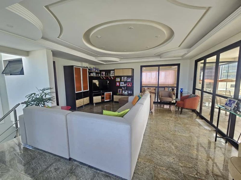 APARTAMENTO COBERTURA 4 QUARTOS SUÍTE VARANDA LAVABO PISCINA 4 GARAGENS À VENDA NA GRAÇA! Rua Santa Rita de Cássia Salvador - 