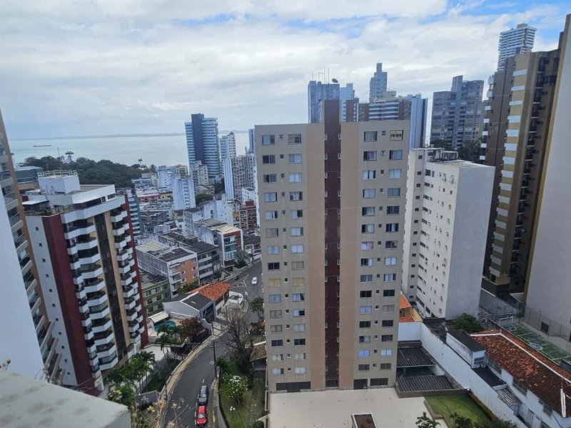 APARTAMENTO COBERTURA 4 QUARTOS SUÍTE VARANDA LAVABO PISCINA 4 GARAGENS À VENDA NA GRAÇA! Rua Santa Rita de Cássia Salvador - 