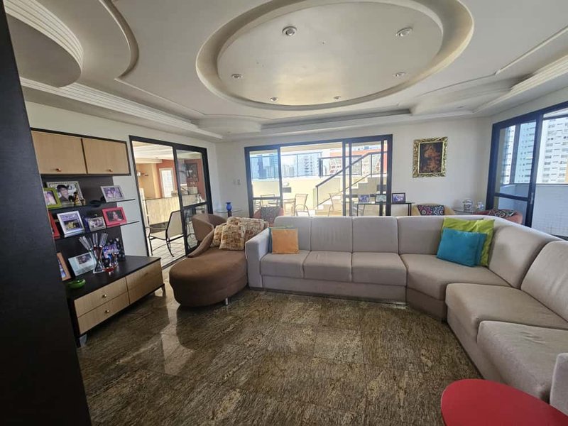 APARTAMENTO COBERTURA 4 QUARTOS SUÍTE VARANDA LAVABO PISCINA 4 GARAGENS À VENDA NA GRAÇA! Rua Santa Rita de Cássia Salvador - 
