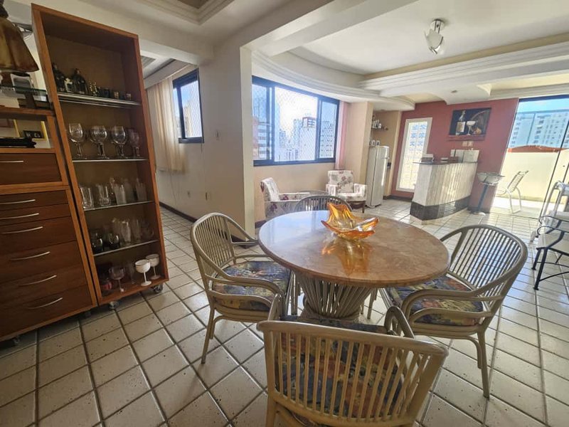 APARTAMENTO COBERTURA 4 QUARTOS SUÍTE VARANDA LAVABO PISCINA 4 GARAGENS À VENDA NA GRAÇA! Rua Santa Rita de Cássia Salvador - 