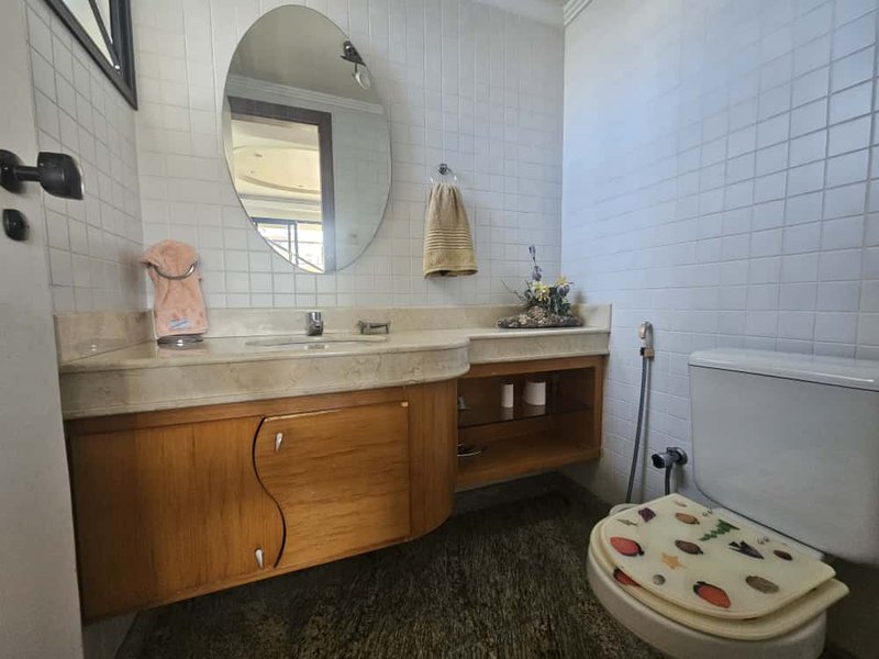 APARTAMENTO COBERTURA 4 QUARTOS SUÍTE VARANDA LAVABO PISCINA 4 GARAGENS À VENDA NA GRAÇA! Rua Santa Rita de Cássia Salvador - 