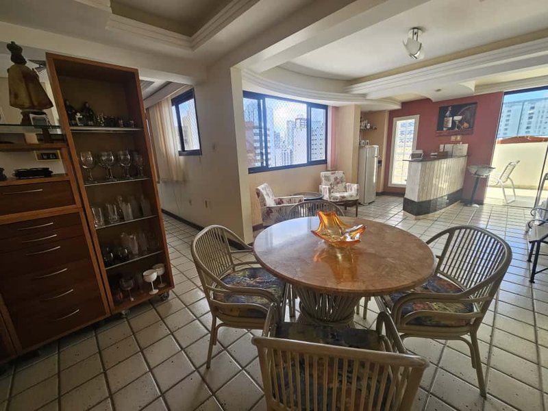 APARTAMENTO COBERTURA 4 QUARTOS SUÍTE VARANDA LAVABO PISCINA 4 GARAGENS À VENDA NA GRAÇA! Rua Santa Rita de Cássia Salvador - 