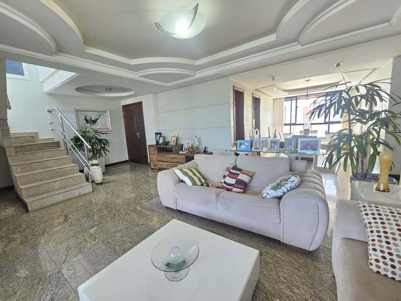 APARTAMENTO COBERTURA 4 QUARTOS SUÍTE VARANDA LAVABO PISCINA 4 GARAGENS À VENDA NA GRAÇA! Rua Santa Rita de Cássia Salvador - 