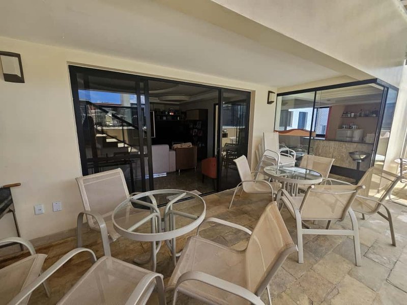 APARTAMENTO COBERTURA 4 QUARTOS SUÍTE VARANDA LAVABO PISCINA 4 GARAGENS À VENDA NA GRAÇA! Rua Santa Rita de Cássia Salvador - 