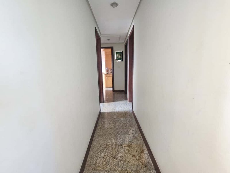 APARTAMENTO COBERTURA 4 QUARTOS SUÍTE VARANDA LAVABO PISCINA 4 GARAGENS À VENDA NA GRAÇA! Rua Santa Rita de Cássia Salvador - 