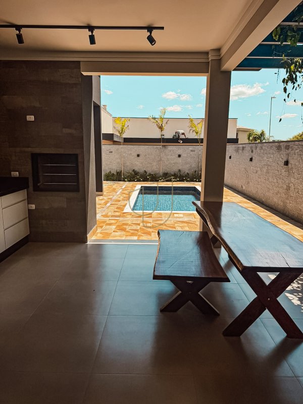 Casa Térrea com 4 Suítes no Condomínio Mont Blanc Rua Doutor Gaspare Jesus de Martini São José dos Campos - 