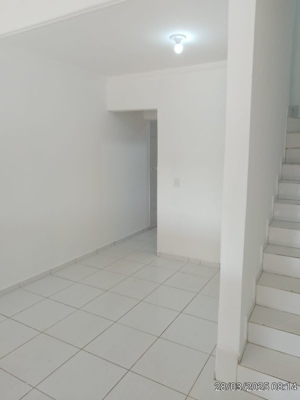 Sobrado à Venda – Bairro Princesa | Praia Grande/SP Rua Norberto Florêncio dos Anjos Praia Grande - 