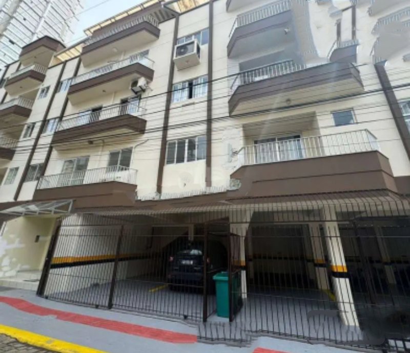 Apartamento no centro de Balneário Camboriú SC Rua 175 Balneário Camboriú - 