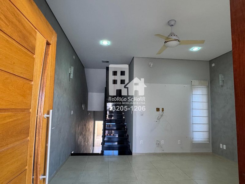 Sobrado para locação Jd Mantovanni – 3 quartos (1 suíte) com varanda + área gourmet  Tatuí - 
