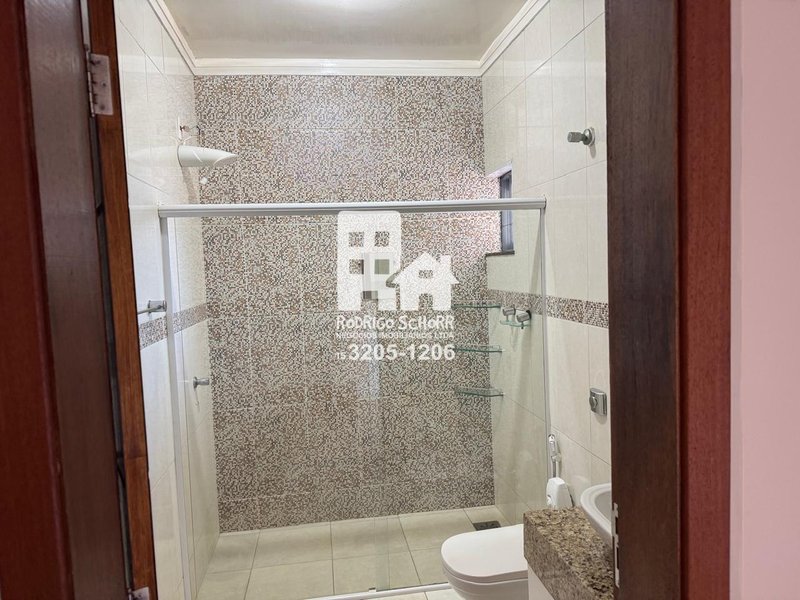 Sobrado para locação Jd Mantovanni – 3 quartos (1 suíte) com varanda + área gourmet  Tatuí - 