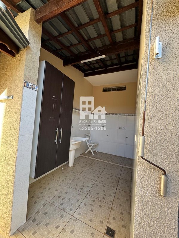 Sobrado para locação Jd Mantovanni – 3 quartos (1 suíte) com varanda + área gourmet  Tatuí - 