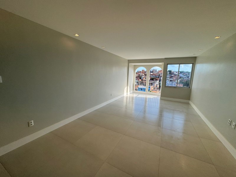 APARTAMENTO NASCENTE 3 QUARTOS SUÍTE CLOSET ROUPARIA GARAGEM À VENDA EM ONDINA! Avenida Anita Garibaldi Salvador - 