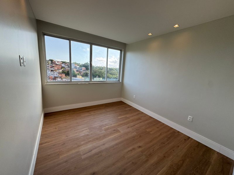 APARTAMENTO NASCENTE 3 QUARTOS SUÍTE CLOSET ROUPARIA GARAGEM À VENDA EM ONDINA! Avenida Anita Garibaldi Salvador - 