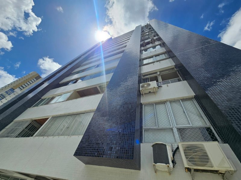 APARTAMENTO 2 QUARTOS SUÍTE VARANDA ESCRITÓRIO GARAGEM À VENDA NA GRAÇA! Rua Catharina Paraguassú Salvador - 