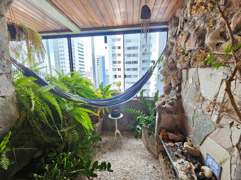 APARTAMENTO 2 QUARTOS SUÍTE VARANDA ESCRITÓRIO GARAGEM À VENDA NA GRAÇA! Rua Catharina Paraguassú Salvador - 