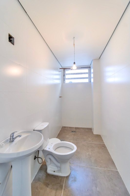 R$ 345.000 - INVESTIMENTO - APARTAMENTO - REFORMADO - 65M2 - 2 DORM - 2 VAGAS INDIVIDUAIS Avenida Venâncio Aires Porto Alegre - 