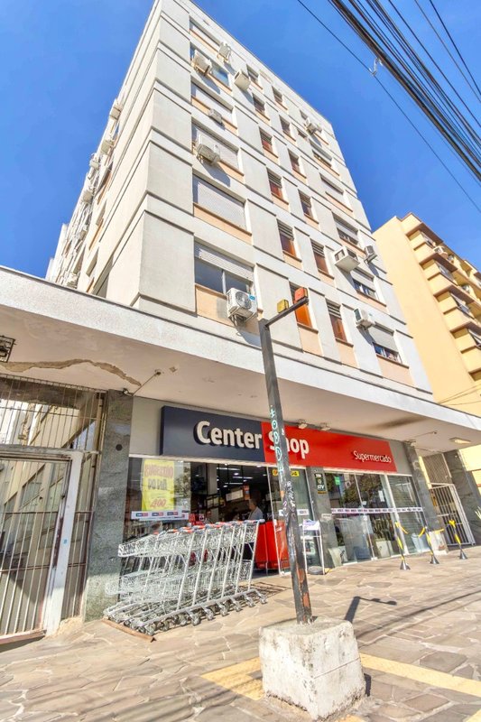 R$ 345.000 - INVESTIMENTO - APARTAMENTO - REFORMADO - 65M2 - 2 DORM - 2 VAGAS INDIVIDUAIS Avenida Venâncio Aires Porto Alegre - 