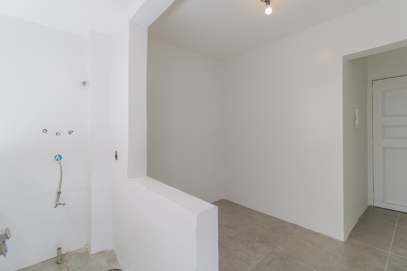 R$ 345.000 - INVESTIMENTO - APARTAMENTO - REFORMADO - 65M2 - 2 DORM - 2 VAGAS INDIVIDUAIS Avenida Venâncio Aires Porto Alegre - 