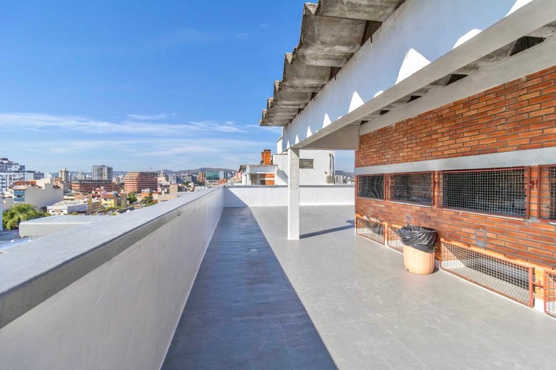 R$ 345.000 - INVESTIMENTO - APARTAMENTO - REFORMADO - 65M2 - 2 DORM - 2 VAGAS INDIVIDUAIS Avenida Venâncio Aires Porto Alegre - 