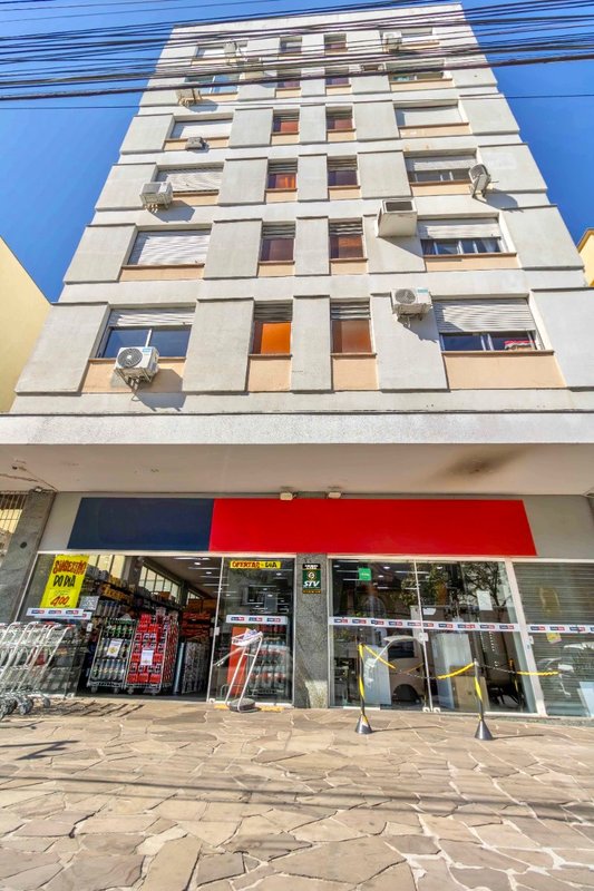 R$ 345.000 - INVESTIMENTO - APARTAMENTO - REFORMADO - 65M2 - 2 DORM - 2 VAGAS INDIVIDUAIS Avenida Venâncio Aires Porto Alegre - 