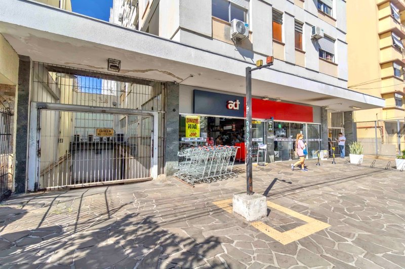 R$ 345.000 - INVESTIMENTO - APARTAMENTO - REFORMADO - 65M2 - 2 DORM - 2 VAGAS INDIVIDUAIS Avenida Venâncio Aires Porto Alegre - 