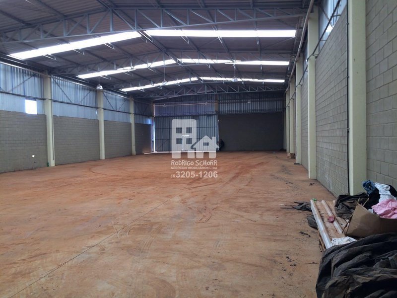 🏢 OPORTUNIDADE – GALPÃO 1.000 m² no Loteamento Empresarial Tatuí - LOCAÇÃO Avenida Terezinha Vieira de Camargo Barros Tatuí - 