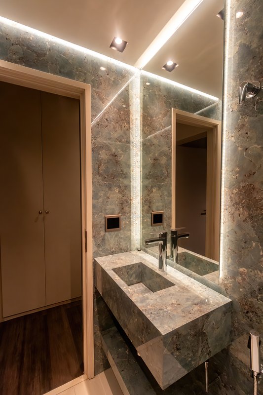 APARTAMENTO REFORMADO À VENDA NA VILA OLÍMPIA - 80M2 - ESPECIAL! Rua Santa Justina São Paulo - 