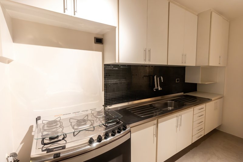 APARTAMENTO REFORMADO À VENDA NA VILA OLÍMPIA - 80M2 - ESPECIAL! Rua Santa Justina São Paulo - 