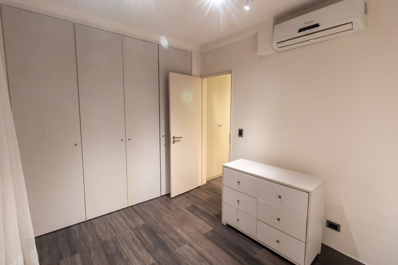 APARTAMENTO REFORMADO À VENDA NA VILA OLÍMPIA - 80M2 - ESPECIAL! Rua Santa Justina São Paulo - 