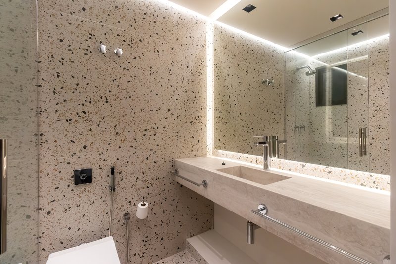 APARTAMENTO REFORMADO À VENDA NA VILA OLÍMPIA - 80M2 - ESPECIAL! Rua Santa Justina São Paulo - 