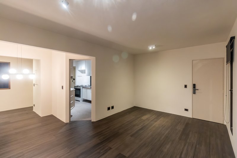 APARTAMENTO REFORMADO À VENDA NA VILA OLÍMPIA - 80M2 - ESPECIAL! Rua Santa Justina São Paulo - 