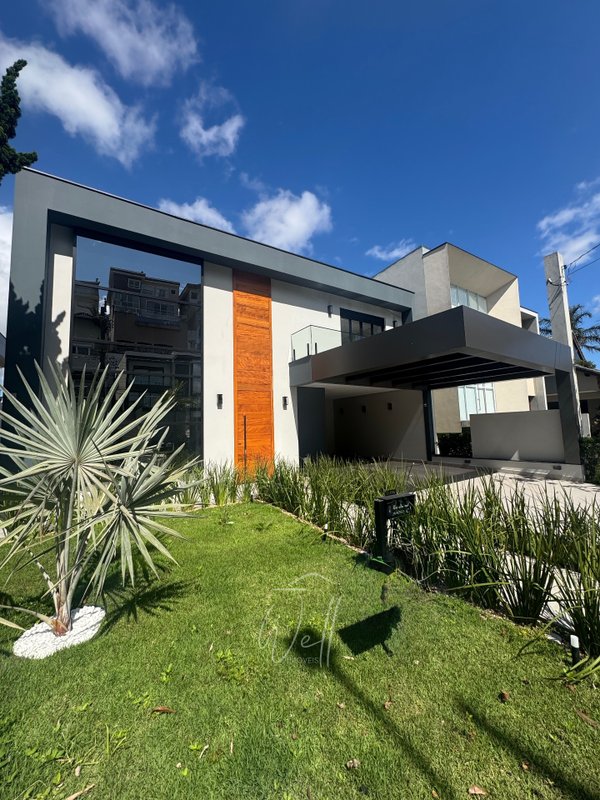 Casa no Condomínio Swiss Park em SBC  - 465m2 -  04 Suítes - 04 vagas Avenida Omar Daibert São Bernardo do Campo - 