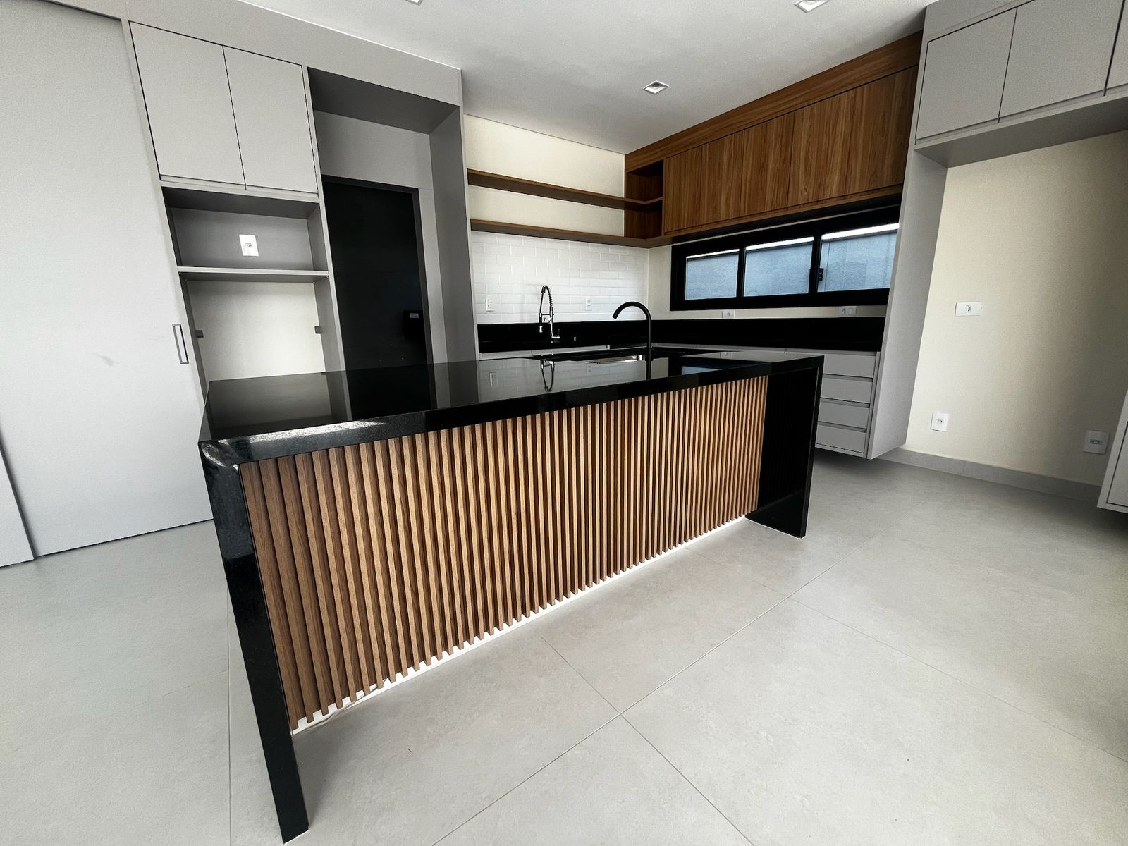 Casa com 3 dormit&oacute;rios &agrave; venda,330 m&sup2; - Alphaville Nova Esplanada - Votorantim - SP Alameda Nova Zelândia Votorantim - 