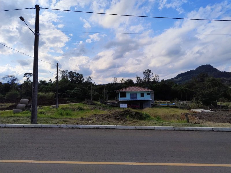 ✔️ Lindo terreno de esquina em Presidente Lucena  Presidente Lucena - 