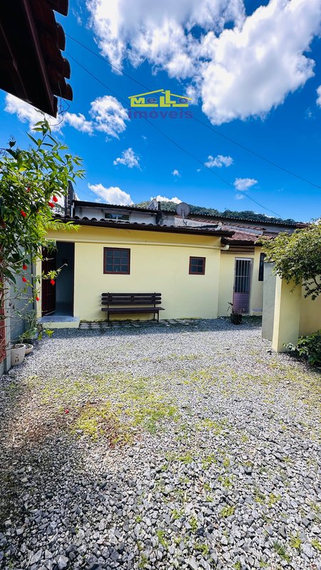 Locação Anual – Edícula com Piscina e Garagem Fechada! Estrada do Cascalho São Sebastião - 