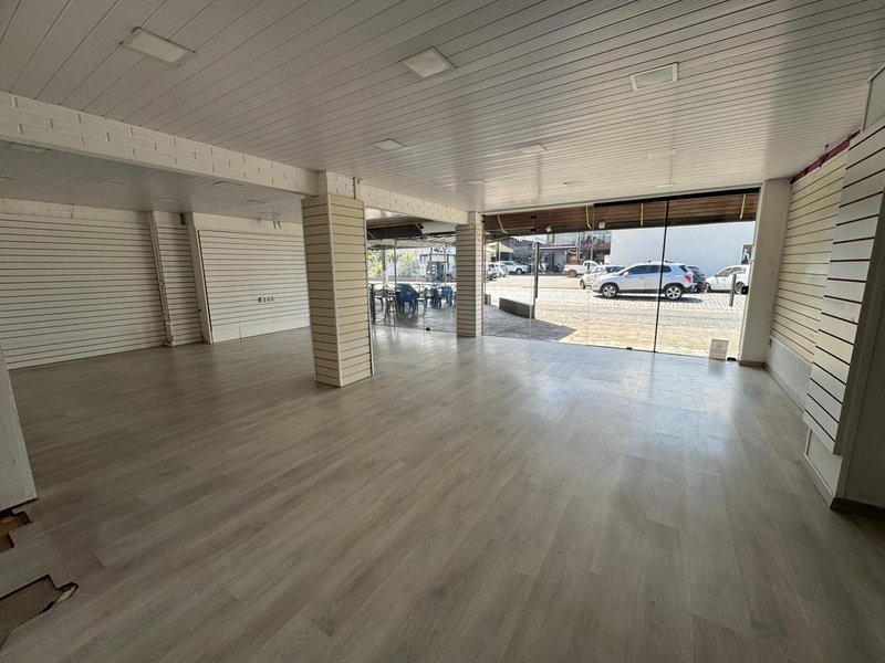 Sala Comercial no Centro Rua Professor Julius Scheidemantel Timbó - 