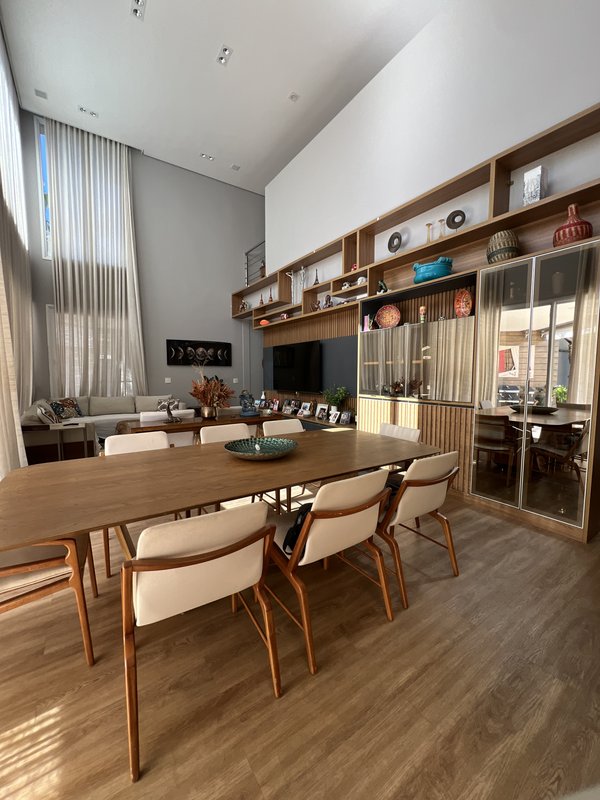 Casa de Alto Padrão à Venda no Condomínio Fazenda Imperial – Sorocaba/SP Rua Professor Doutor Orlando Bastos Sorocaba - 